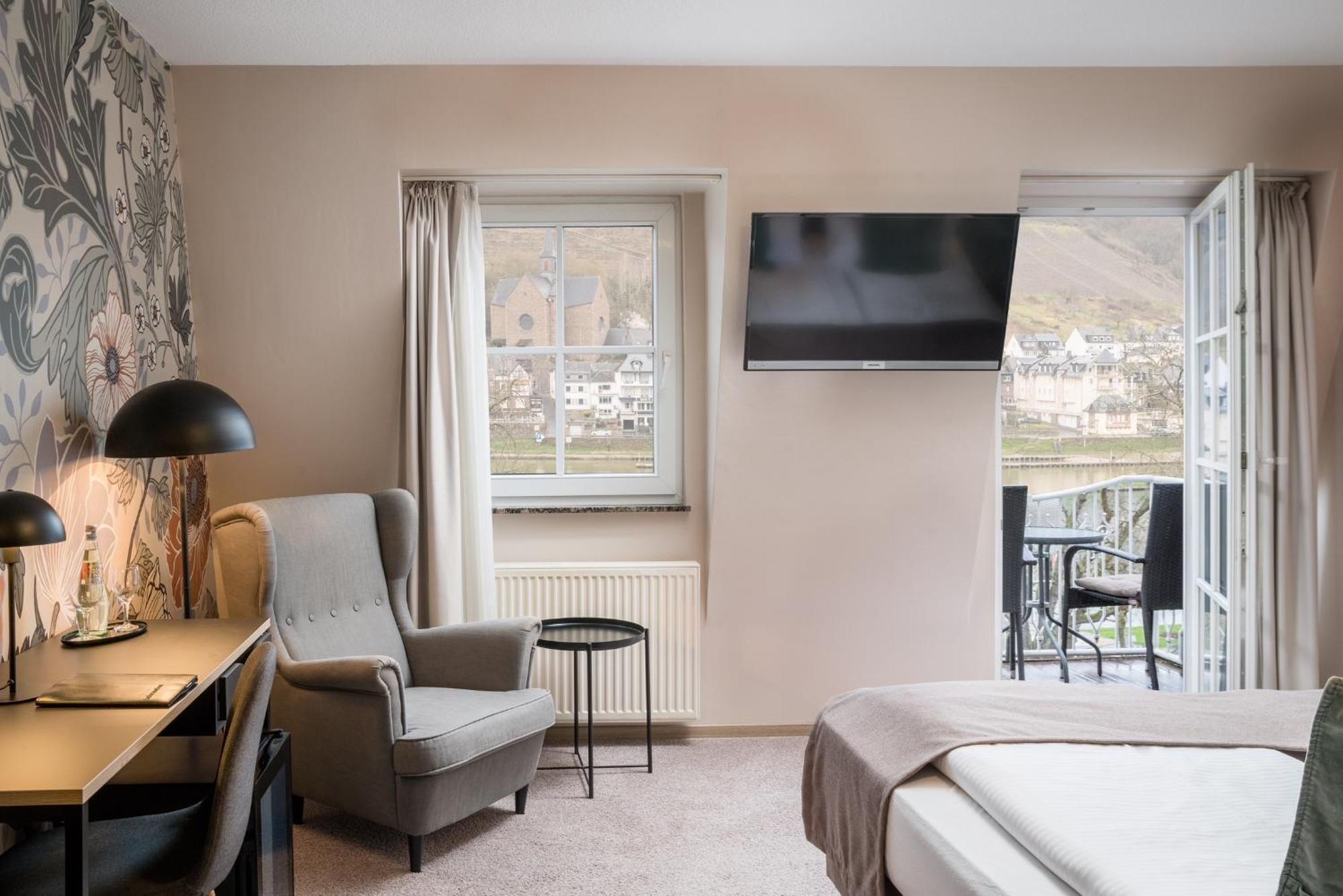 Hotel Germania Кохем Экстерьер фото